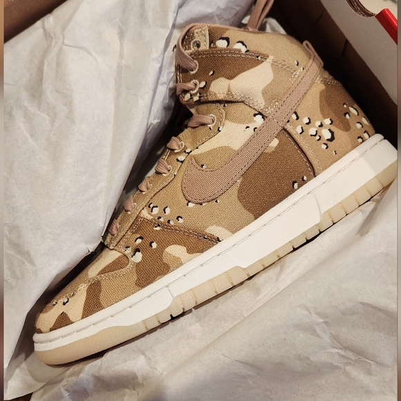 NIKE- Nike Dunk High- Women's size 7.5/Men's size 6 - Picture 4 of 4
